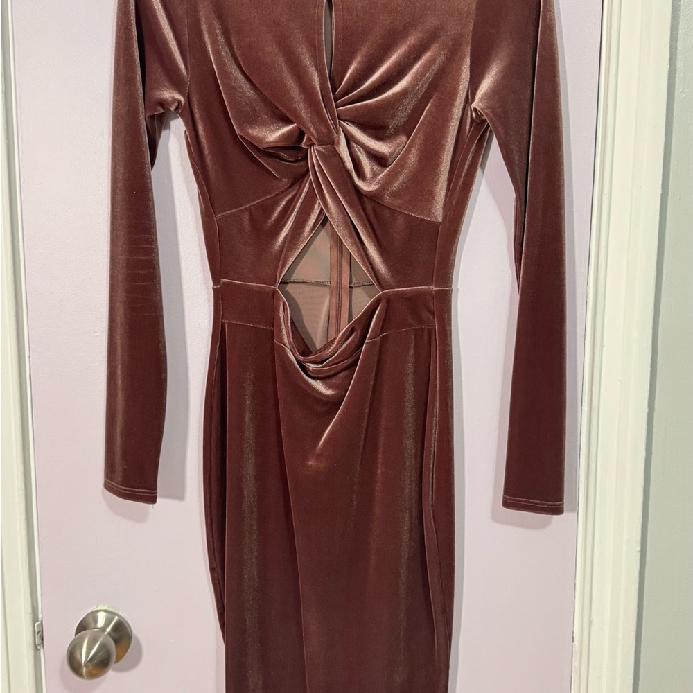 Elegant Velvet Long Sleeve Dress in Rich Brown